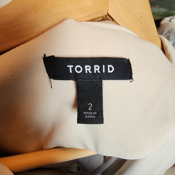 Torrid Lined Cream Women's Blazer, Size 2 - Picture 2 of 10